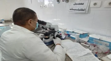 2800 خدمة مجانية.. تفاصيل قافلة طبية لأهالي قرية كفر منسابة في بني سويف